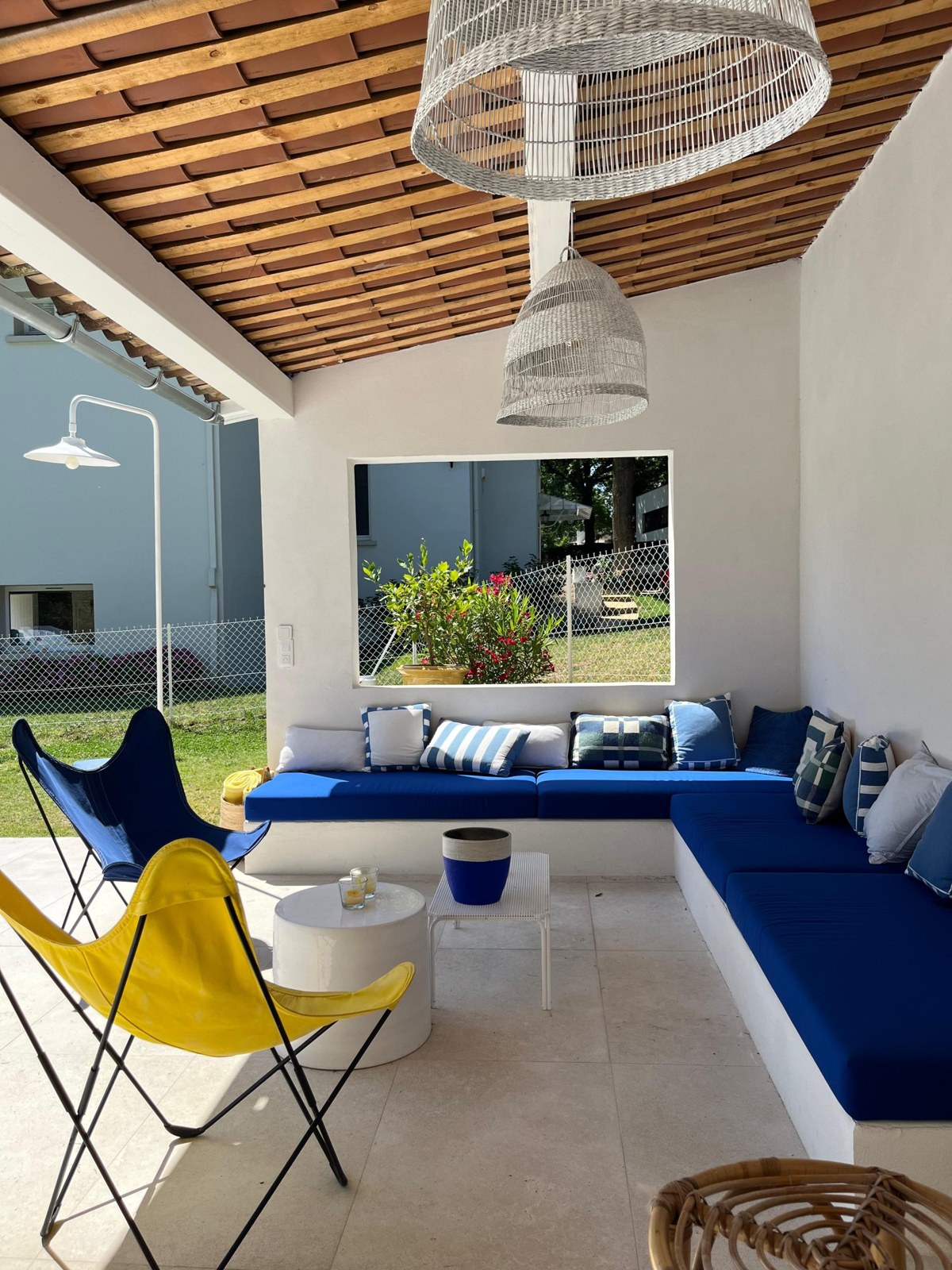 Pool house — vue 3